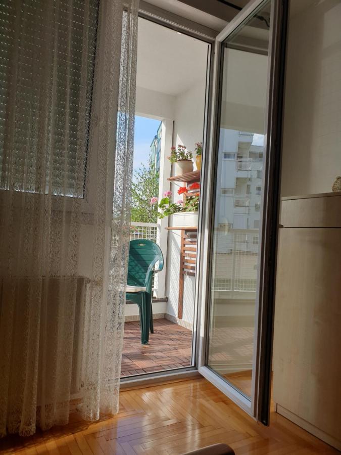 Stan Na Dan "Irina" Banja Luka Apartment Exterior foto