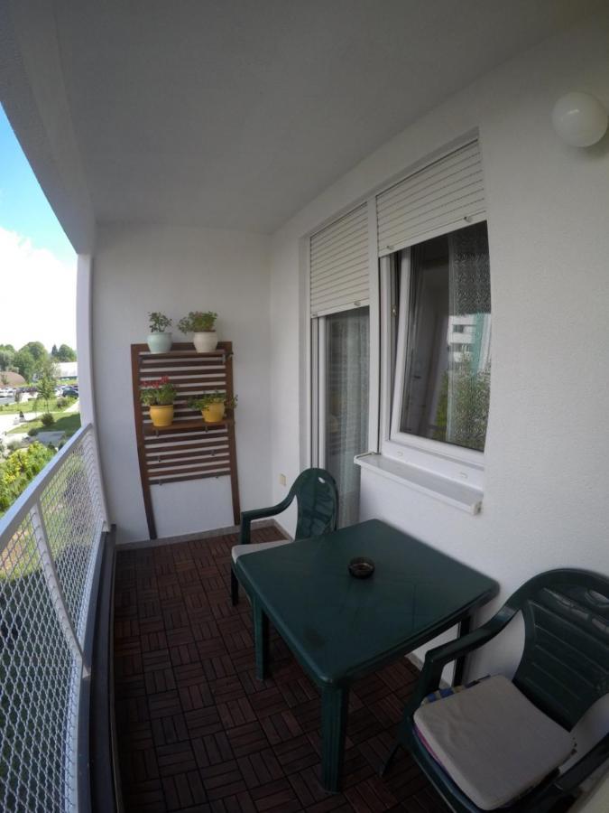 Stan Na Dan "Irina" Banja Luka Apartment Exterior foto