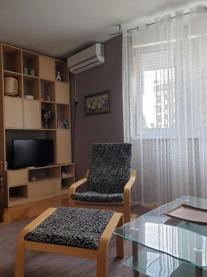 Stan Na Dan "Irina" Banja Luka Apartment Exterior foto