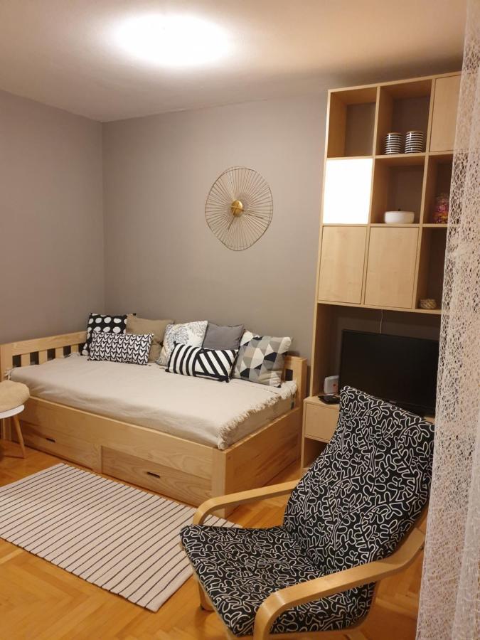 Stan Na Dan "Irina" Banja Luka Apartment Exterior foto